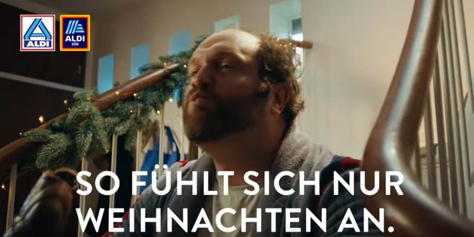 Aldi stellt 2023 die weihnachtlichen Sinneserlebnisse ins Zentrum (Screenshot: Youtube).